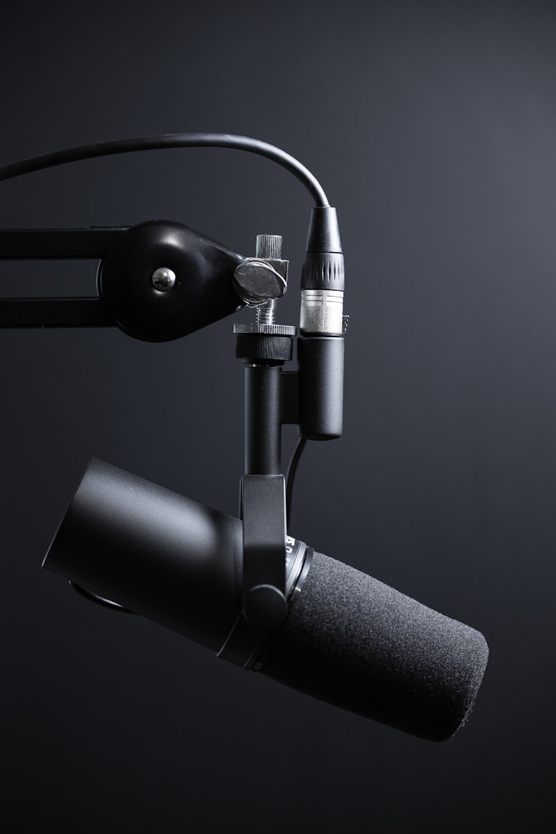 Postazione di registrazione per podcast e interviste